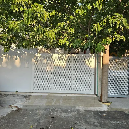 بيت للعطل Casa Annalu' *